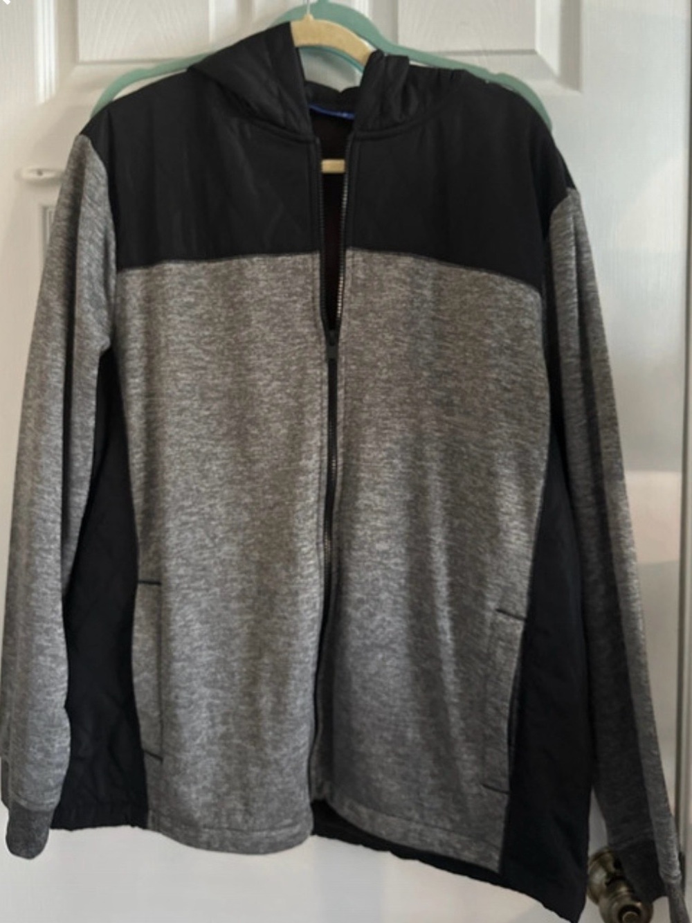 Apt 9 size XL hooded- Gray/Black Jacket